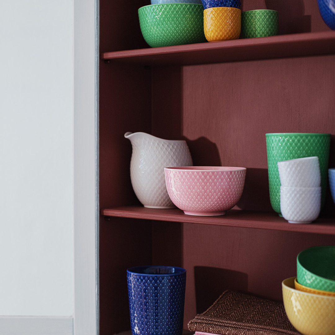 Lyngby Porcelæn Rhombe color skål, rosa - H: 6,5 cm. - Bahne
